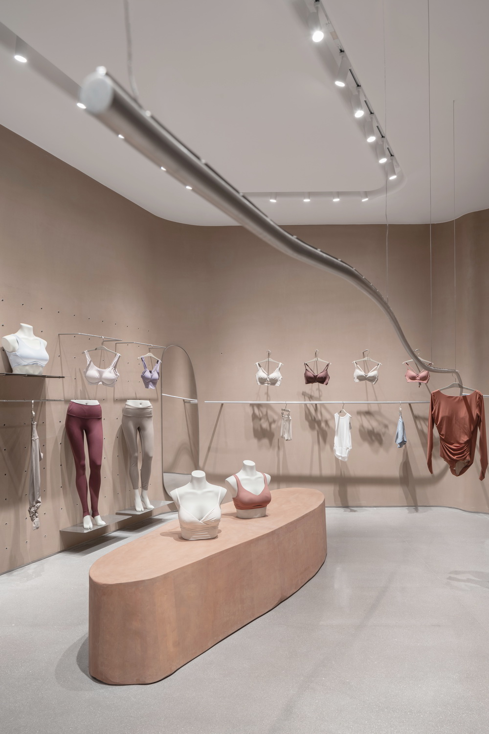 BIM建筑|表达女性之美的室内设计：NEIWAI旗舰店/Studiolite（SLT）