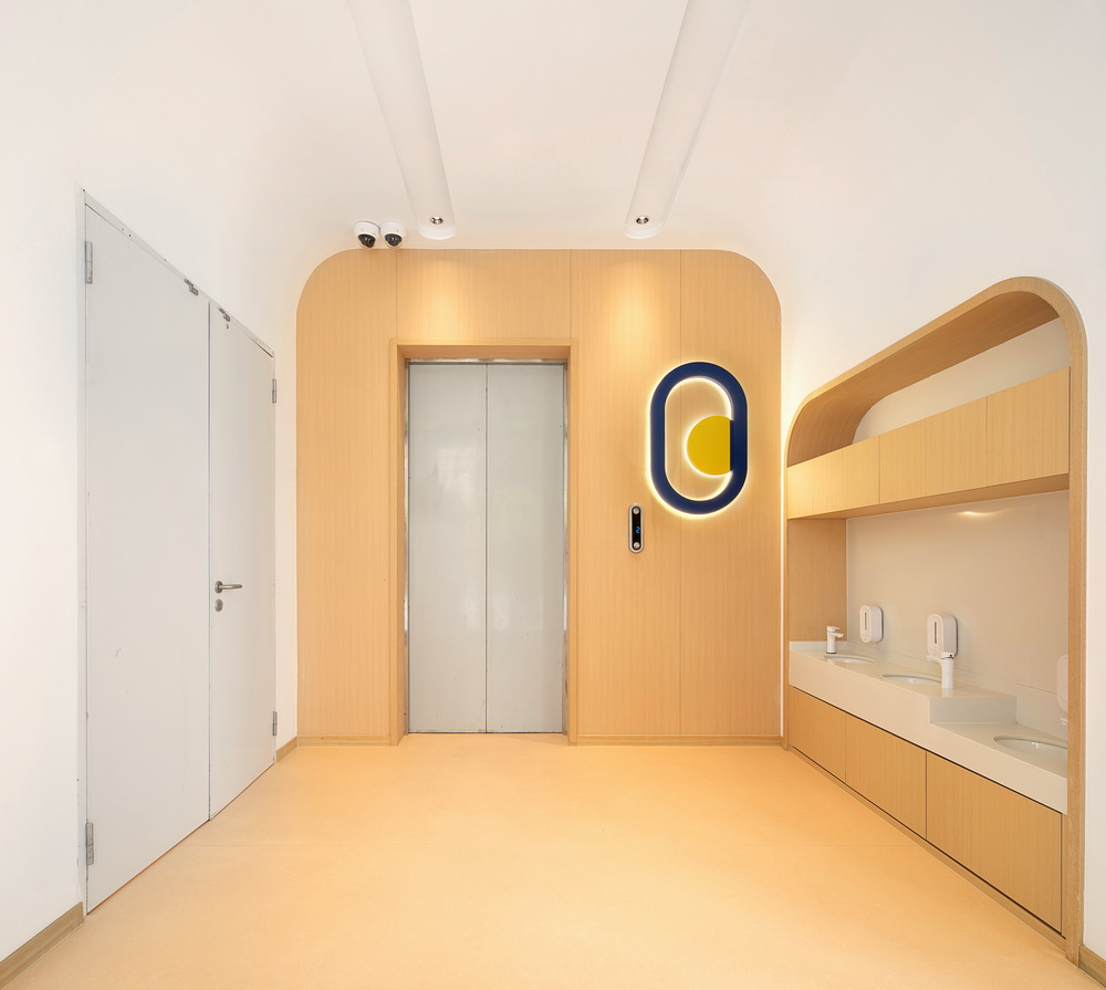 BIM建筑|极具分寸感的幼儿园空间：墨伊教育中心 / TOPOS DESIGN