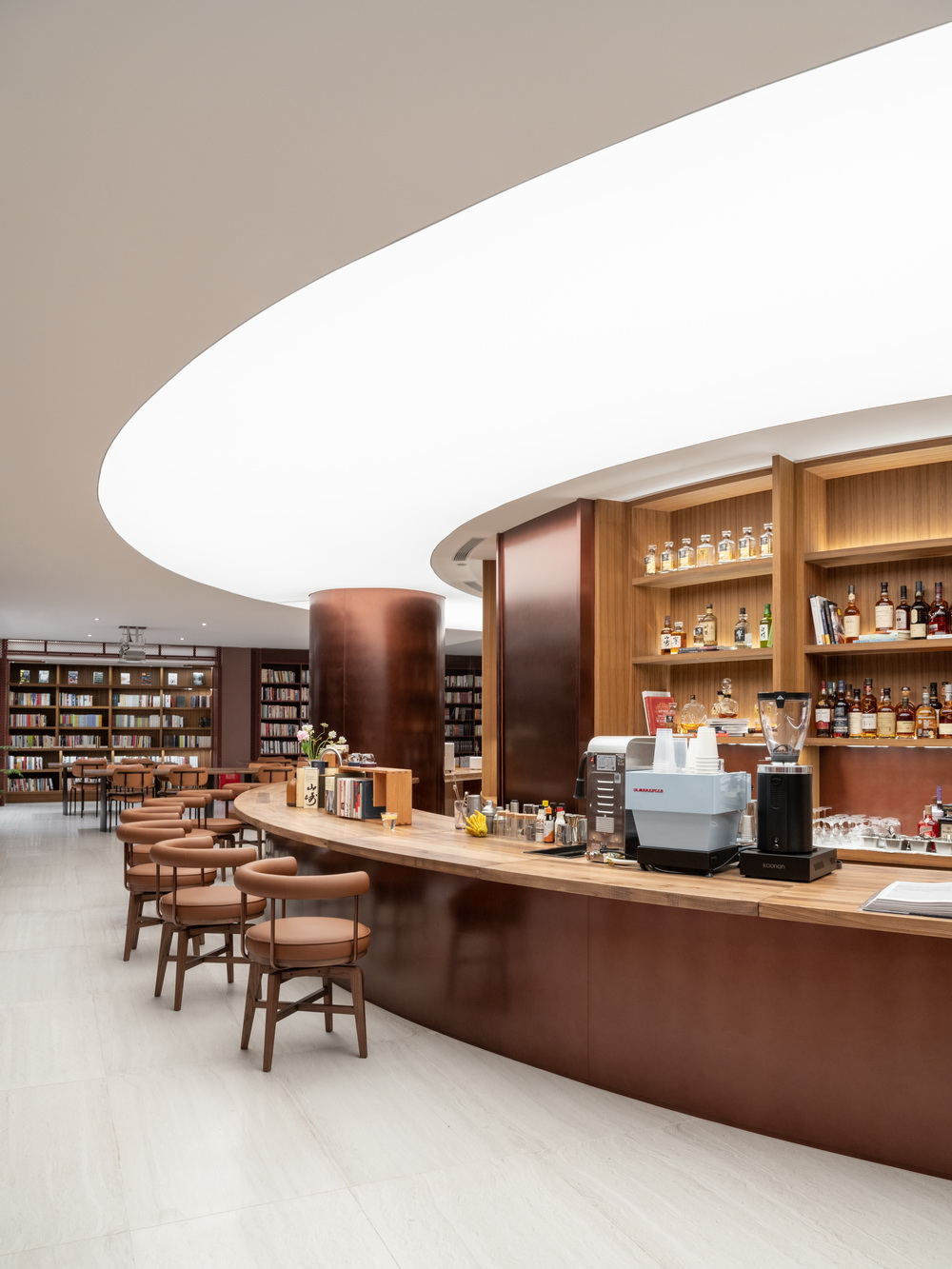 BIM建筑|将大酉山和小酉山藏于让努维尔的红色街道中/Wutopia Lab·俞挺