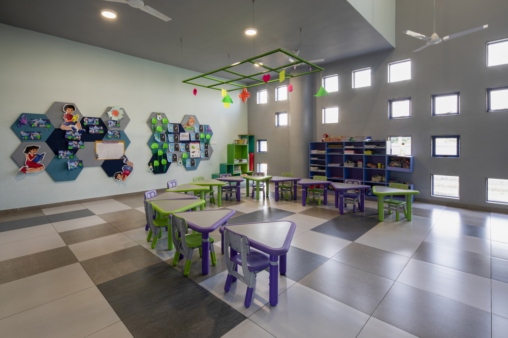 BIM建筑|灵感来源于动画片里的三角奶酪！/SferaBlu Architects