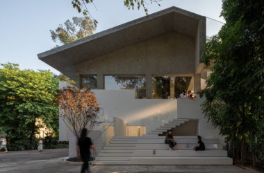 BIM建筑|白 · ZS Lab/东仓建设· 余霖-BIM建筑网