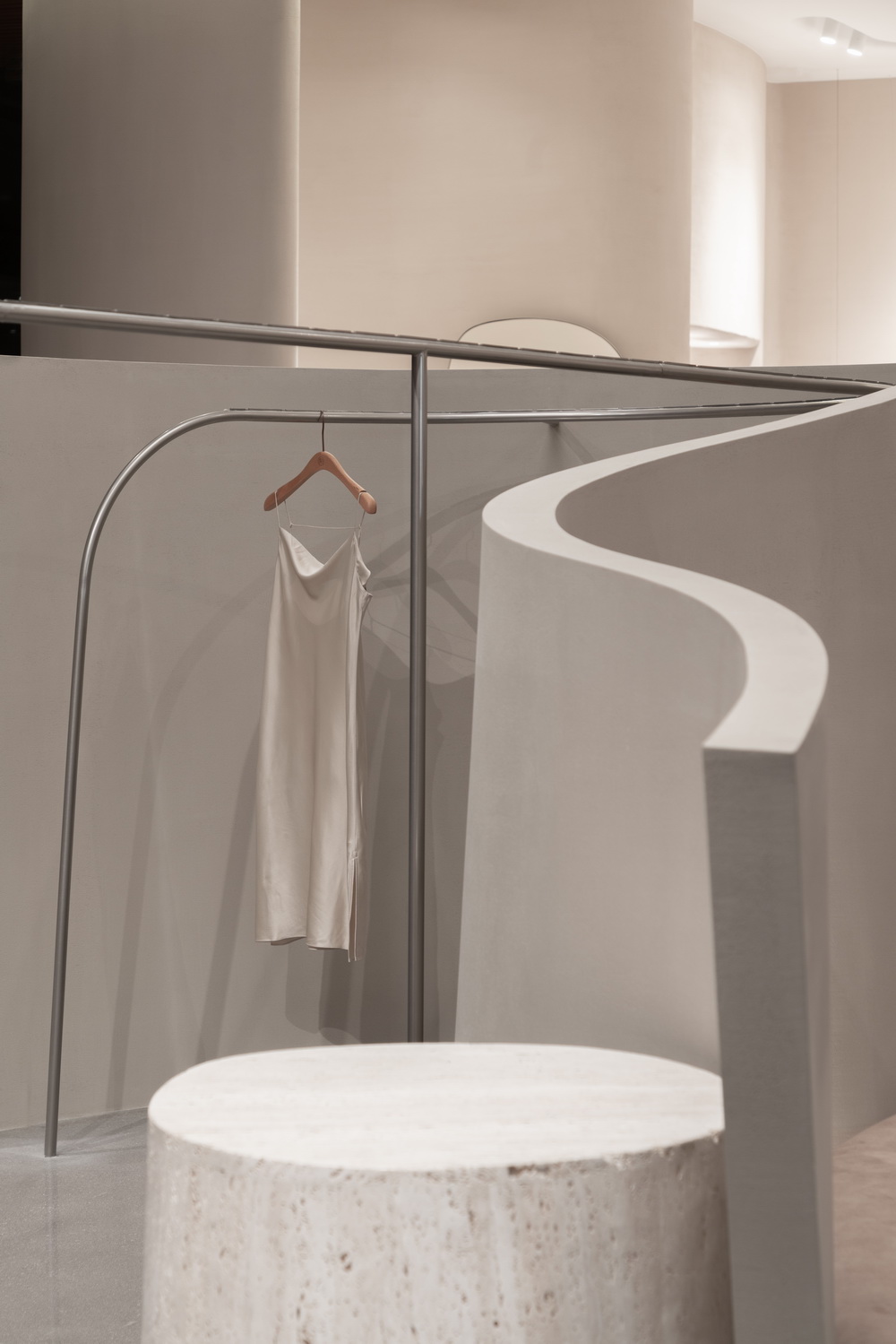 BIM建筑|表达女性之美的室内设计：NEIWAI旗舰店/Studiolite（SLT）