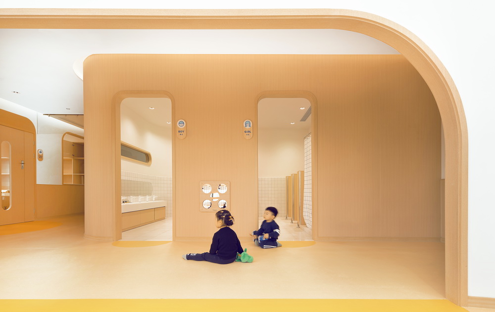 BIM建筑|极具分寸感的幼儿园空间：墨伊教育中心 / TOPOS DESIGN