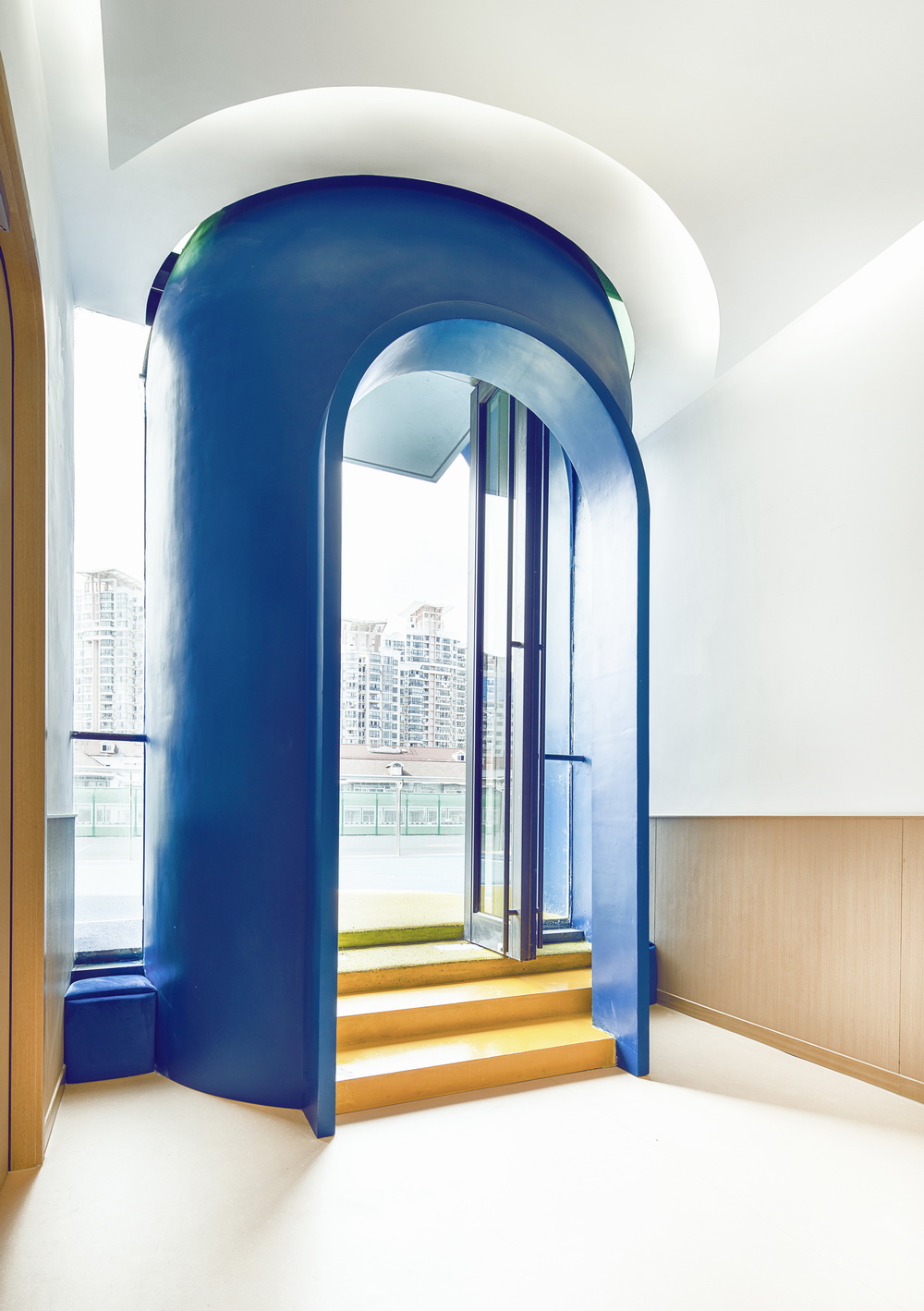 BIM建筑|极具分寸感的幼儿园空间：墨伊教育中心 / TOPOS DESIGN