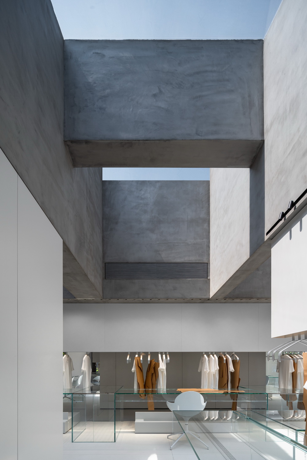 BIM建筑|白 · ZS Lab/东仓建设· 余霖