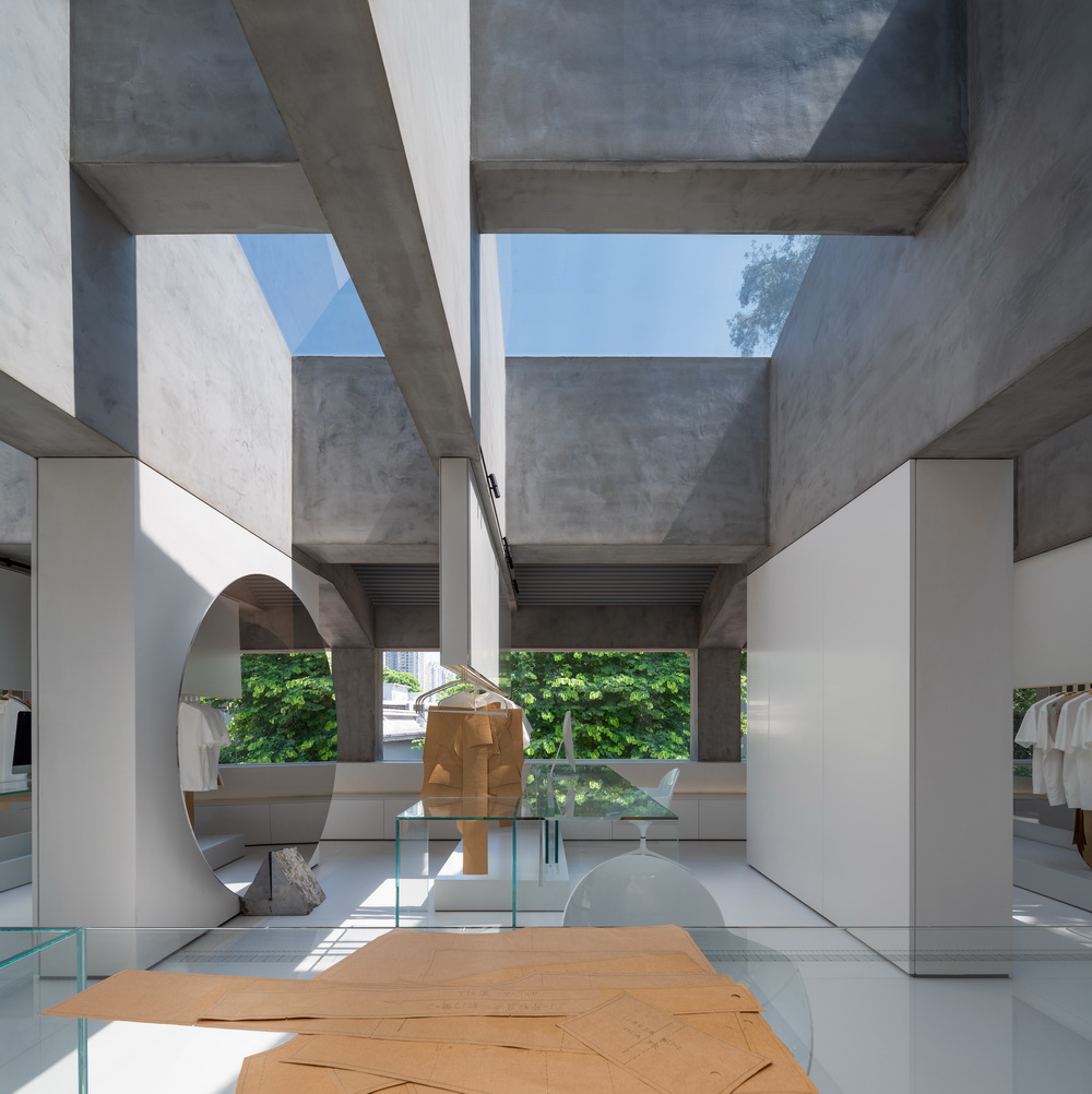 BIM建筑|白 · ZS Lab/东仓建设· 余霖