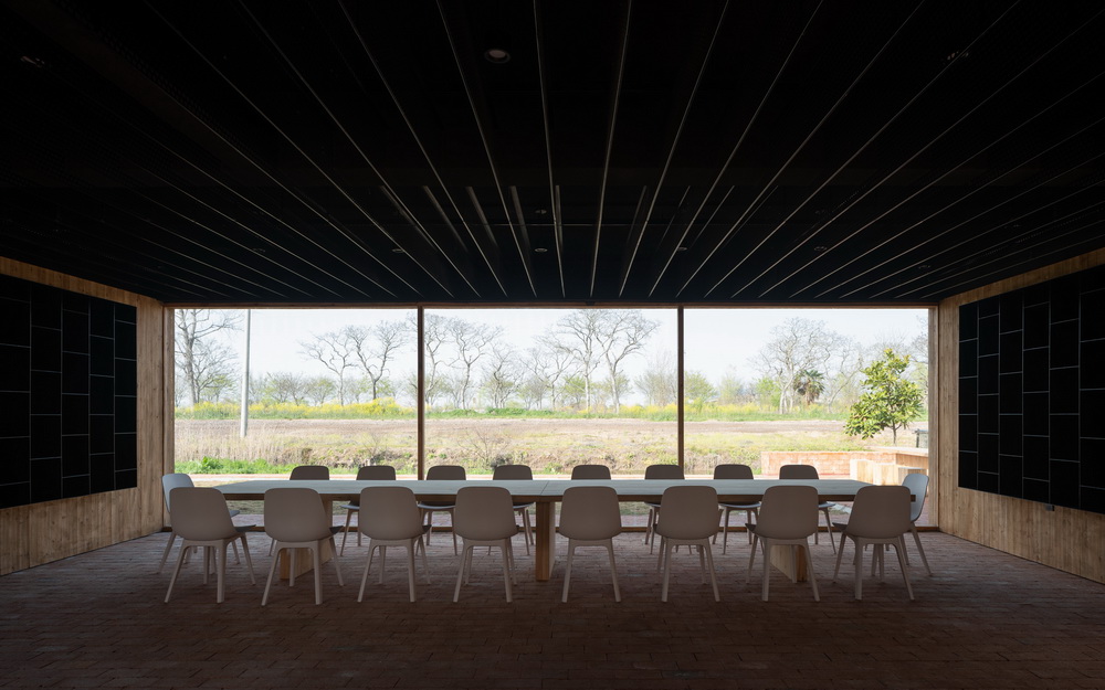 BIM建筑|树林里的图书室：自然向建筑的转译/空间里