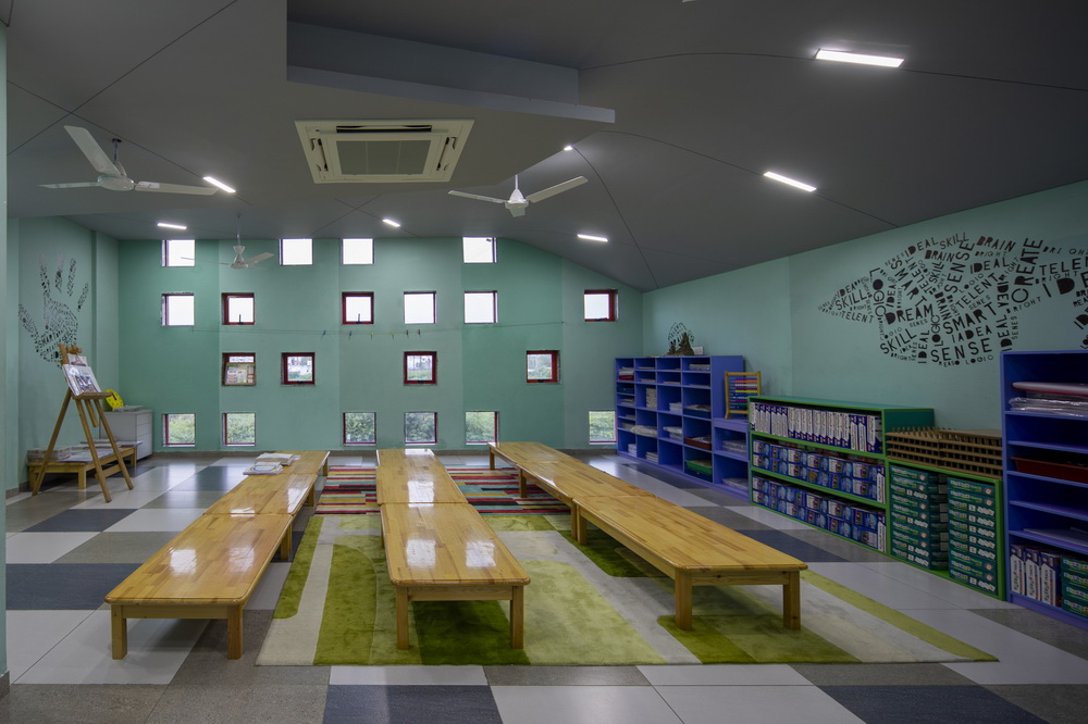 BIM建筑|灵感来源于动画片里的三角奶酪！/SferaBlu Architects