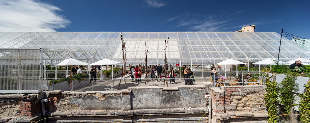 BIM建筑|建筑保护的新思路--给旧结构加个顶 / PRODUCTORA 事务所