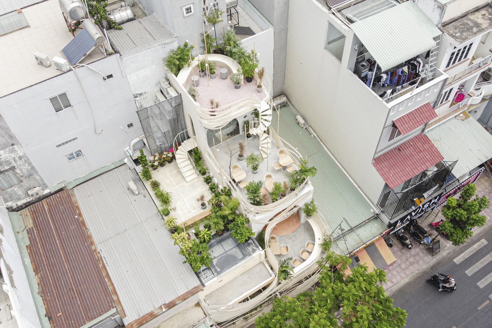 BIM建筑|越南鸟巢咖啡店/ Red5studio+Ben Decor