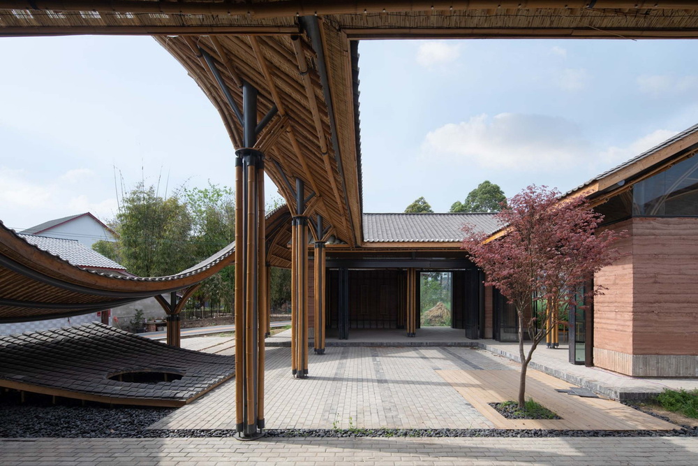 BIM建筑|成都金堂圆觉寺村村民中心 / 在行建筑