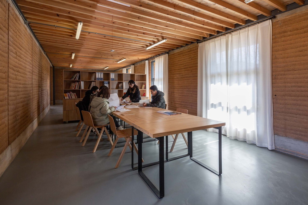 BIM建筑|生土工房（暨云南乡村振兴研究发展中心） / 一专一村