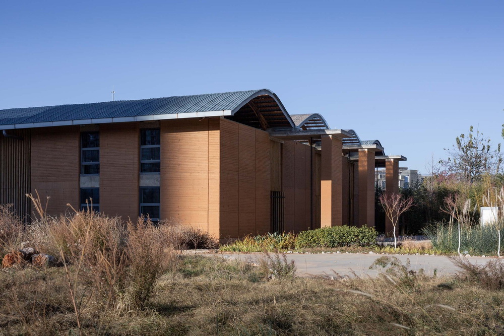 BIM建筑|生土工房（暨云南乡村振兴研究发展中心） / 一专一村