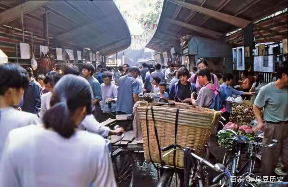 BIM建筑|彩色，诗意的日常：广州东山肉菜市场改造/奥默默工作室