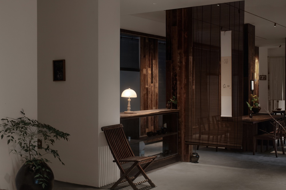 BIM建筑|在成都城中安放一片山林，是以不知春斋茶宿/ 时地建筑