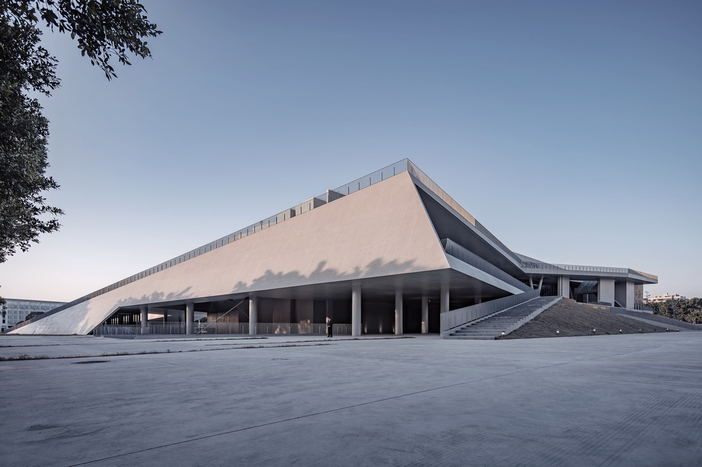 BIM建筑|中山大学珠海校区体育馆/BIAD华南设计中心