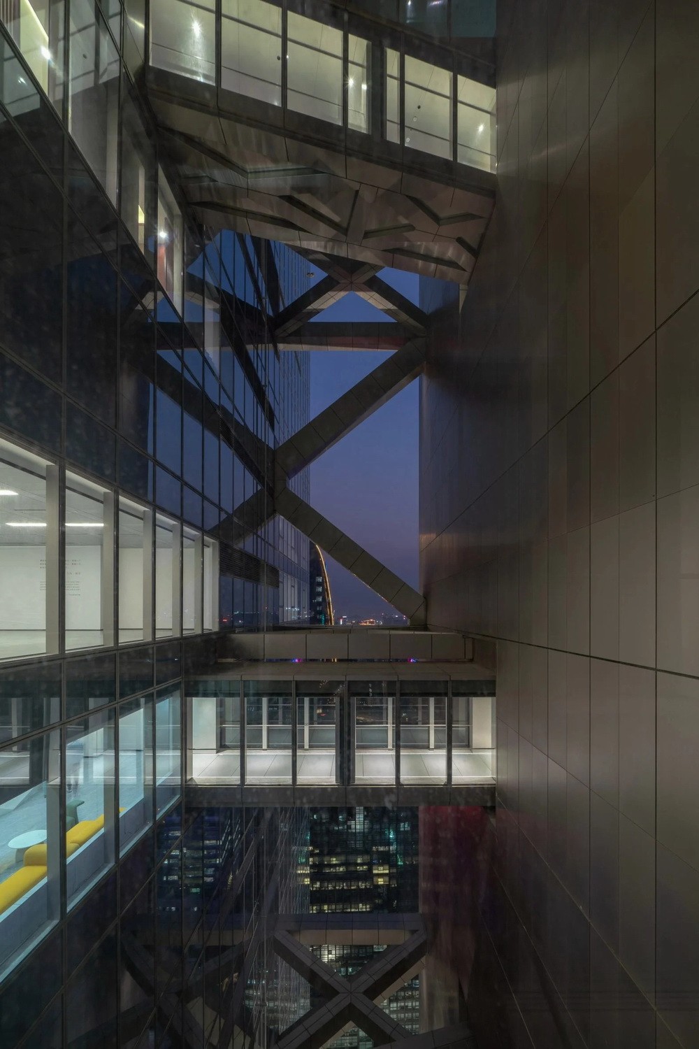 BIM建筑|深圳不对称摩天大楼/Morphosis