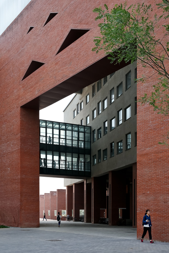 BIM建筑|东北大学文科2楼/THAD清华建筑设计院 庄惟敏