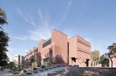 BIM建筑|清华大学南区食堂及就业指导中心 / 清华大学建筑学院素朴建筑工作室-BIM建筑网