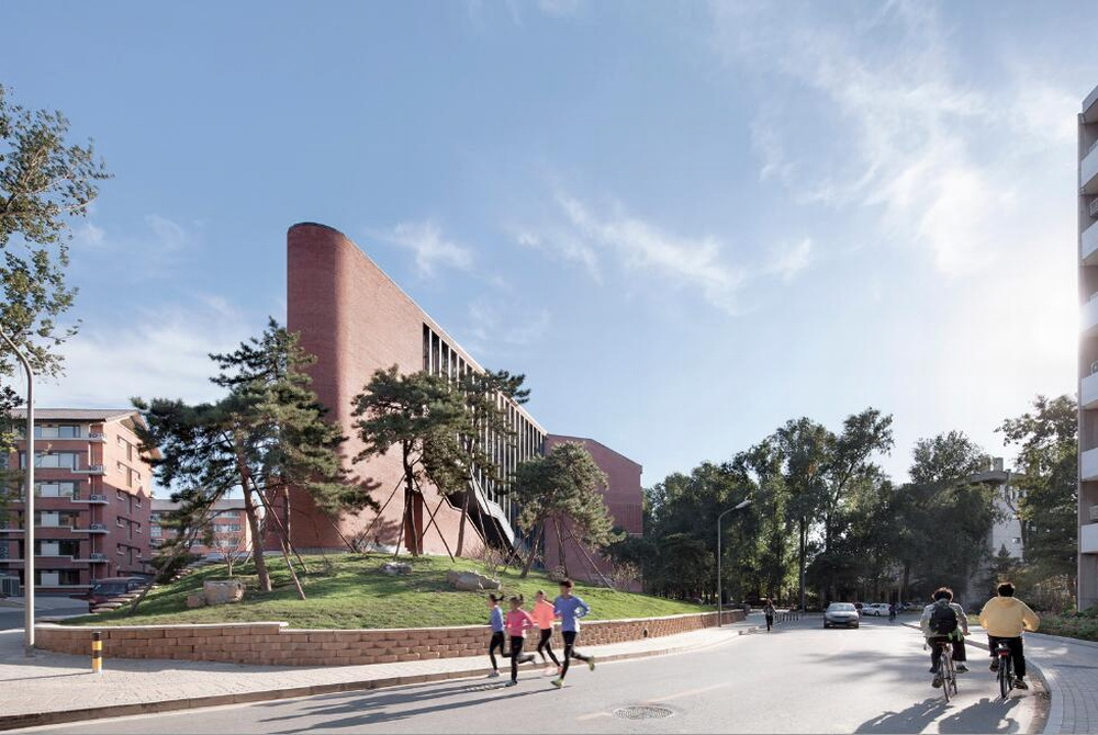 BIM建筑|清华大学南区食堂及就业指导中心 / 清华大学建筑学院素朴建筑工作室