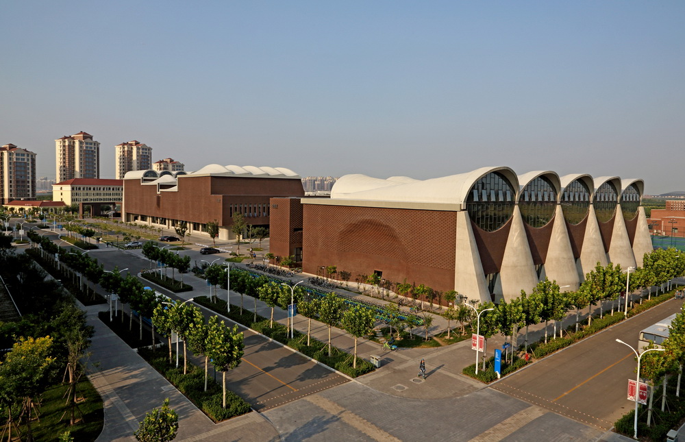 BIM建筑|天津大学新校区综合体育馆 / 李兴钢建筑工作室