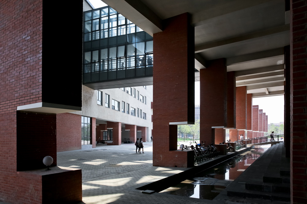 BIM建筑|东北大学文科2楼/THAD清华建筑设计院 庄惟敏