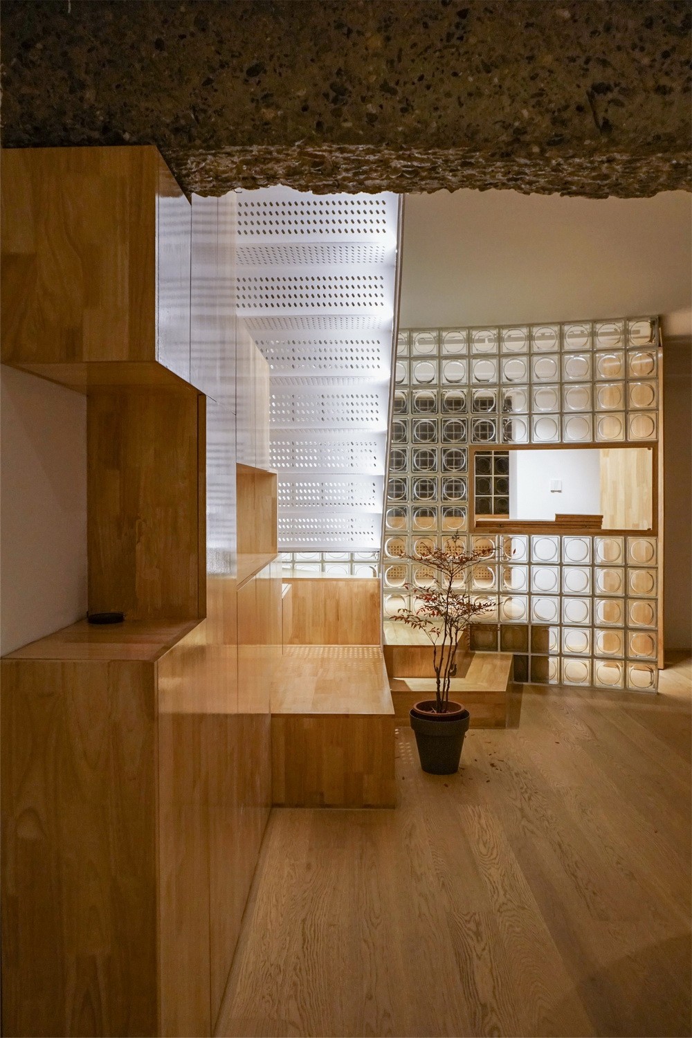 BIM建筑|手艺实验之家：100平米住宅改造里的“手艺与实验”/ 在造建筑