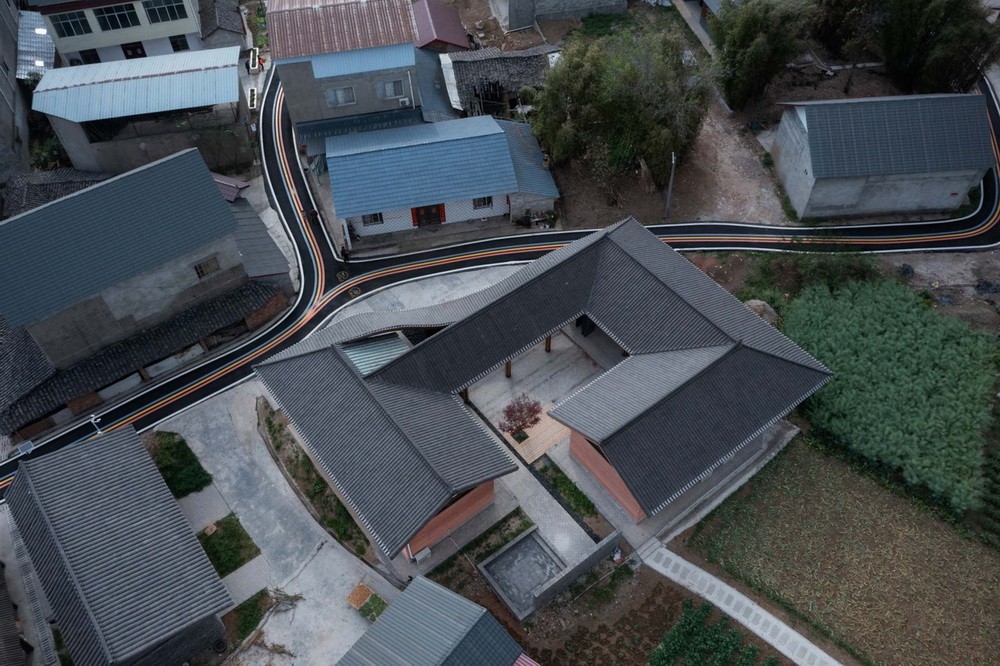 BIM建筑|成都金堂圆觉寺村村民中心 / 在行建筑