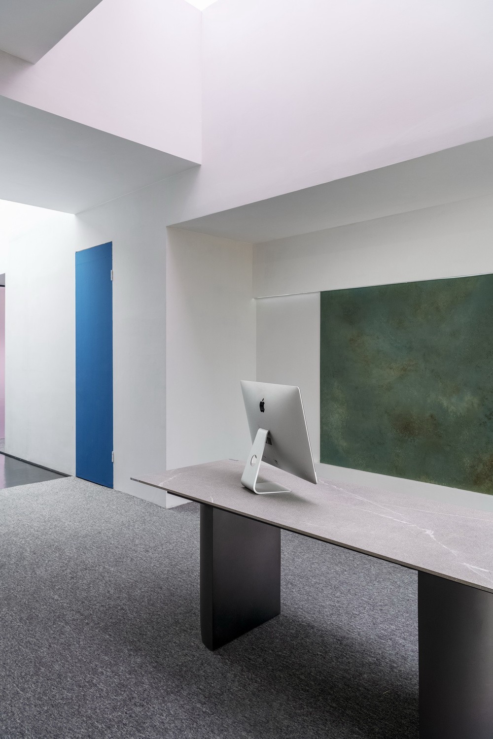 BIM建筑|将至上主义绘画转译成三维空间：层岩叠影展厅/朴居设计研究室