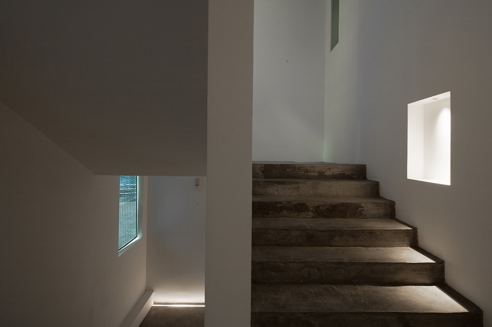 BIM建筑|在成都城中安放一片山林，是以不知春斋茶宿/ 时地建筑