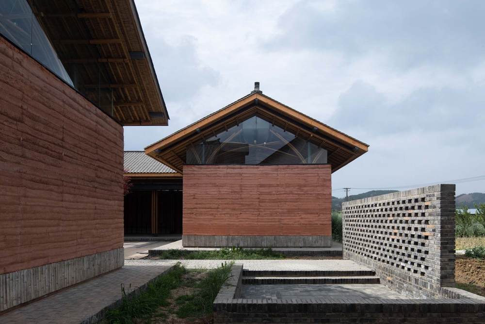 BIM建筑|成都金堂圆觉寺村村民中心 / 在行建筑