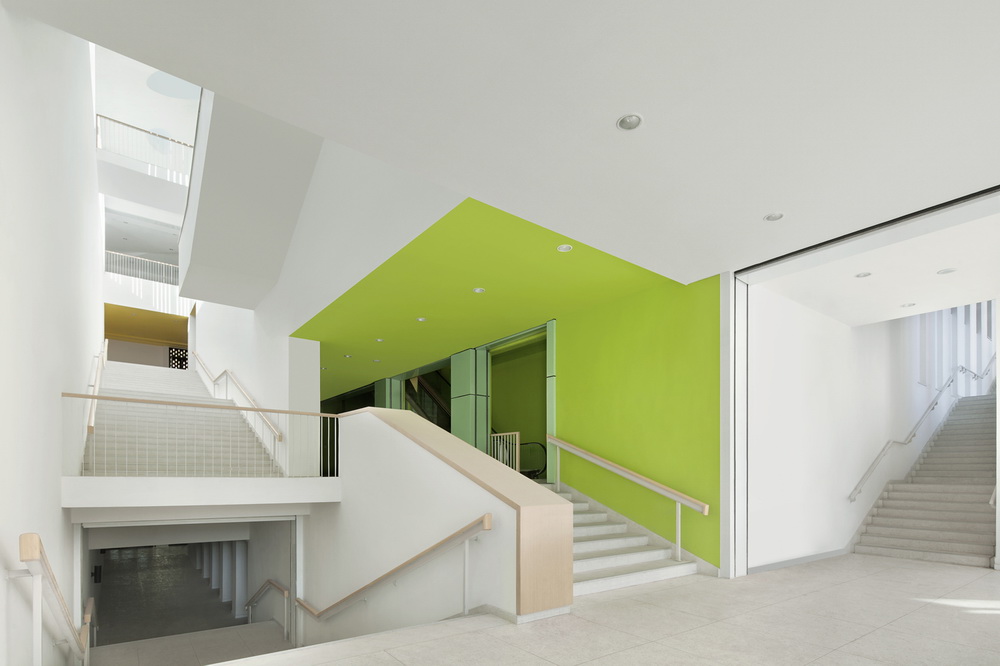 BIM建筑|清华大学南区食堂及就业指导中心 / 清华大学建筑学院素朴建筑工作室