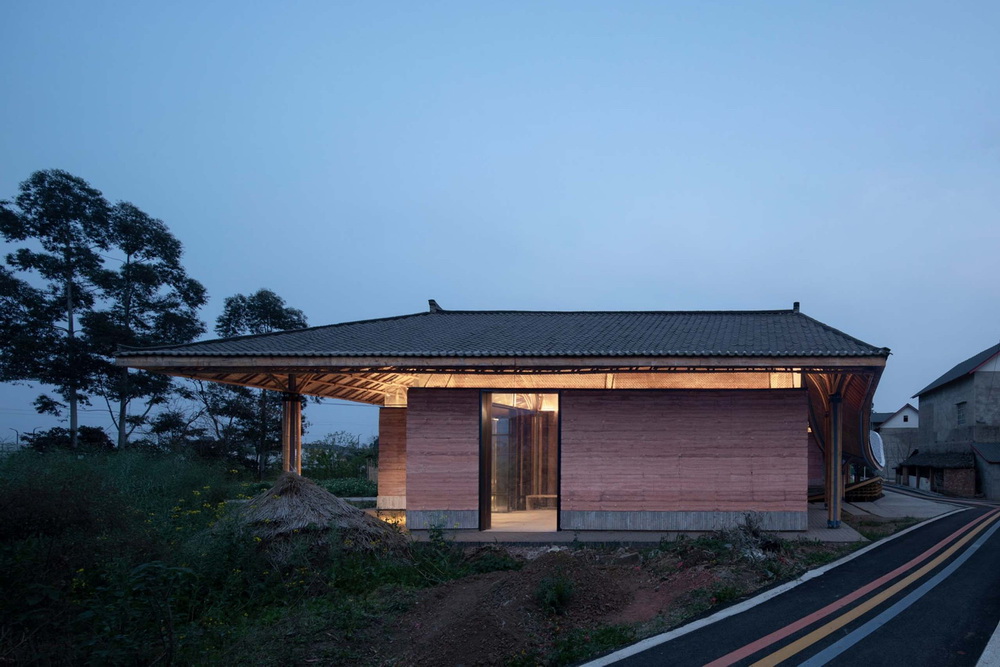 BIM建筑|成都金堂圆觉寺村村民中心 / 在行建筑