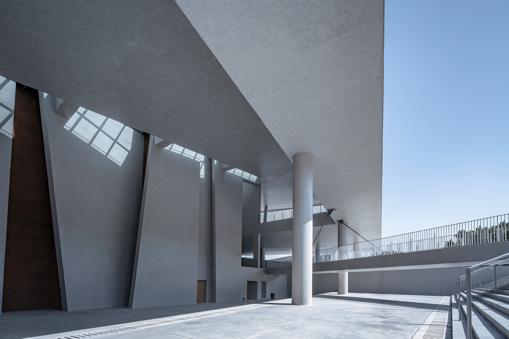 BIM建筑|中山大学珠海校区体育馆/BIAD华南设计中心