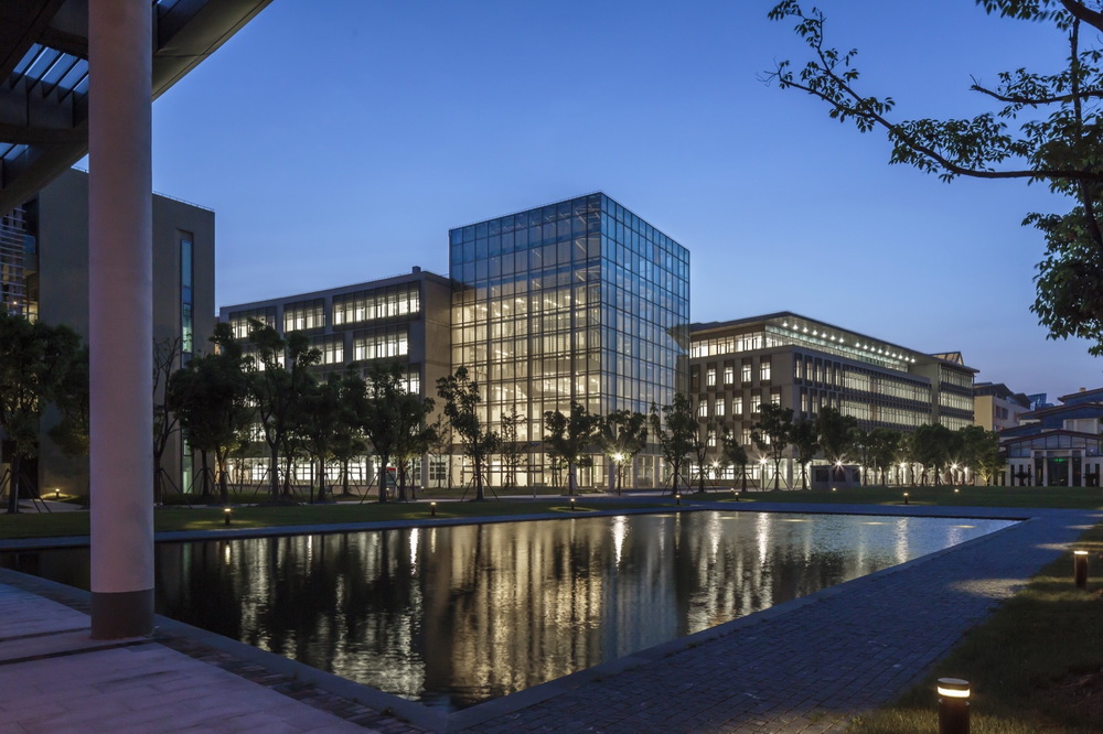 BIM建筑|上海科技大学 / Moore Ruble Yudell