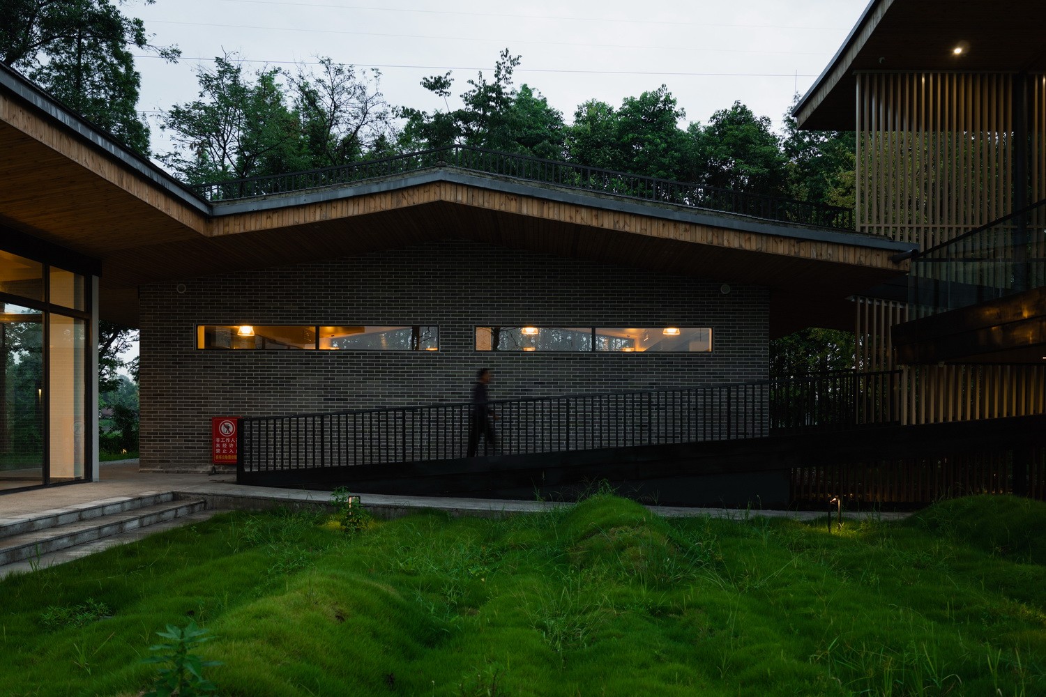 BIM建筑|最好的粮油在田间——耕田上的院子，村落中的乐园/小隐建筑事务所