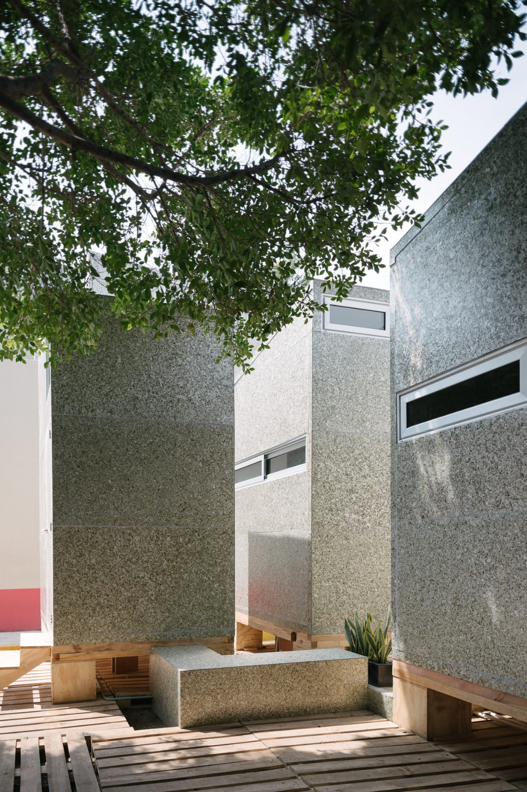 BIM建筑|模块舱体,医护人员临时空间 / Revolution