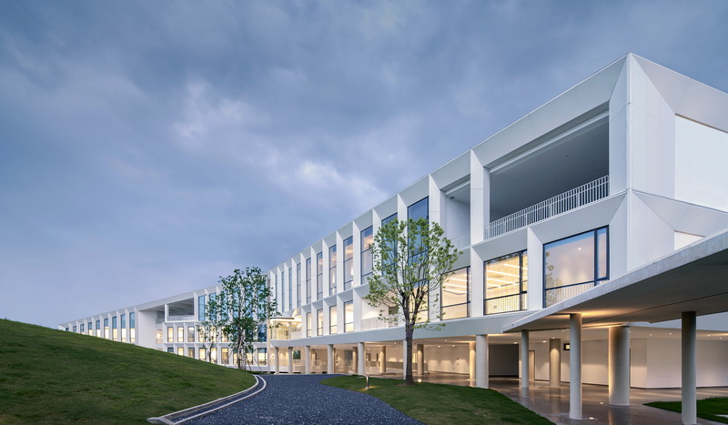 BIM建筑|顺势而为的空间赋形，浙江建德空港航空产学研基地/gad杰地设计