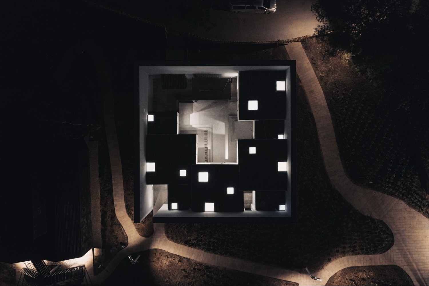 BIM建筑|陌生人：拒绝风景的房间/Wutopia Lab