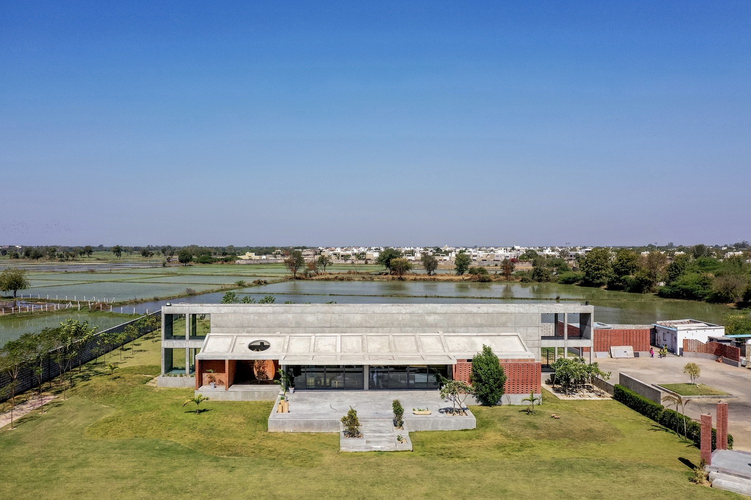 BIM建筑| 双湾之家 / MISA ARCHITECTS