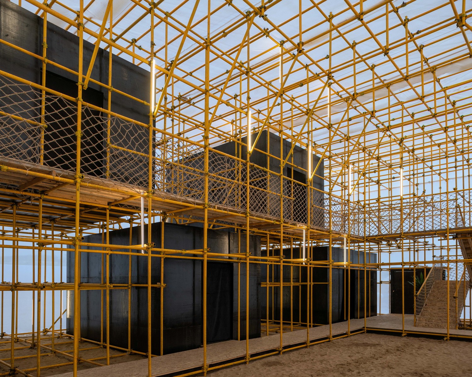 BIM建筑|晃神儿空间—阿那亚戏剧节“候鸟300”海滩临时美术馆/合木建筑工作室