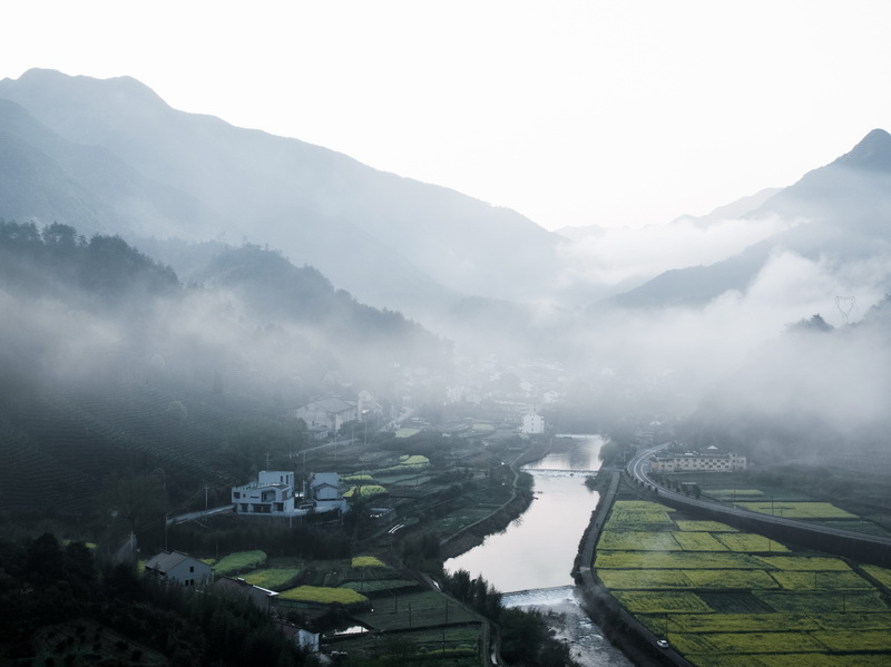 BIM建筑|山涧房 / 来建筑设计工作室