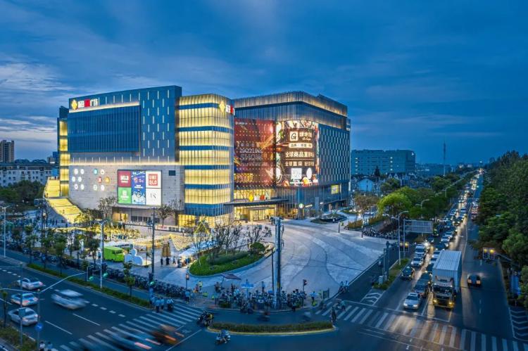 上海新田360广场：浦东腹地的“品质生活社交场”
