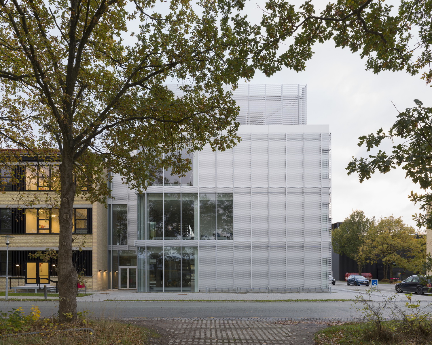 BIM建筑|丹麦技术大学生物工程研究实验楼 / Mikkelsen Architects