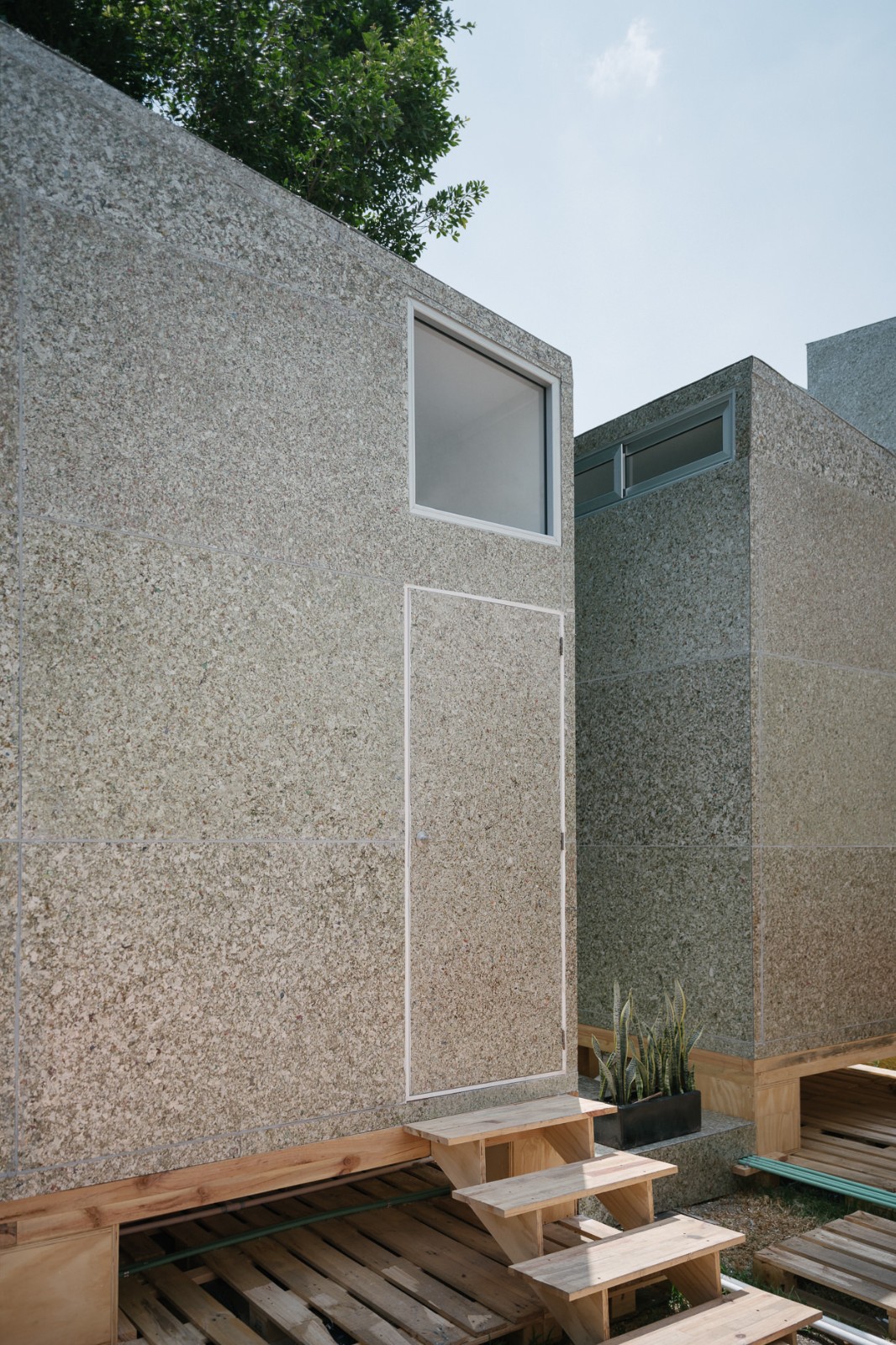 BIM建筑|模块舱体,医护人员临时空间 / Revolution