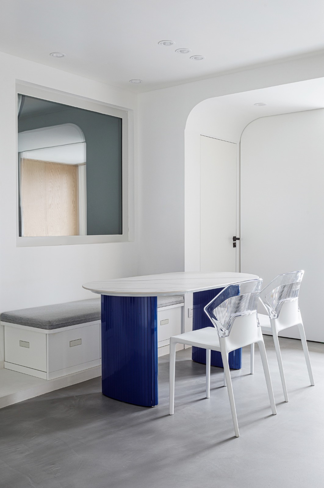 BIM建筑|「 蓝境 」克莱因蓝下的流线型音乐之家/戏构建筑设计工作室