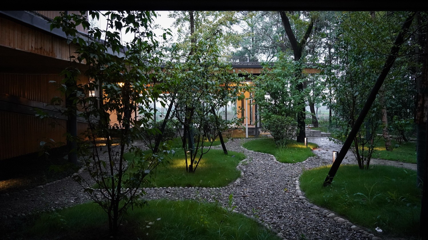 BIM建筑|最好的粮油在田间——耕田上的院子，村落中的乐园/小隐建筑事务所