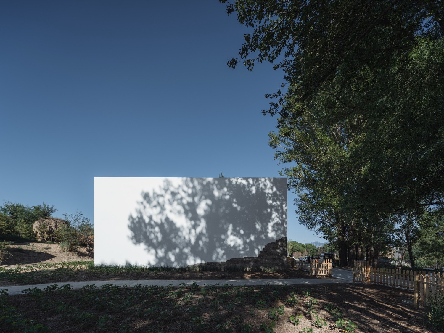 BIM建筑|陌生人：拒绝风景的房间/Wutopia Lab