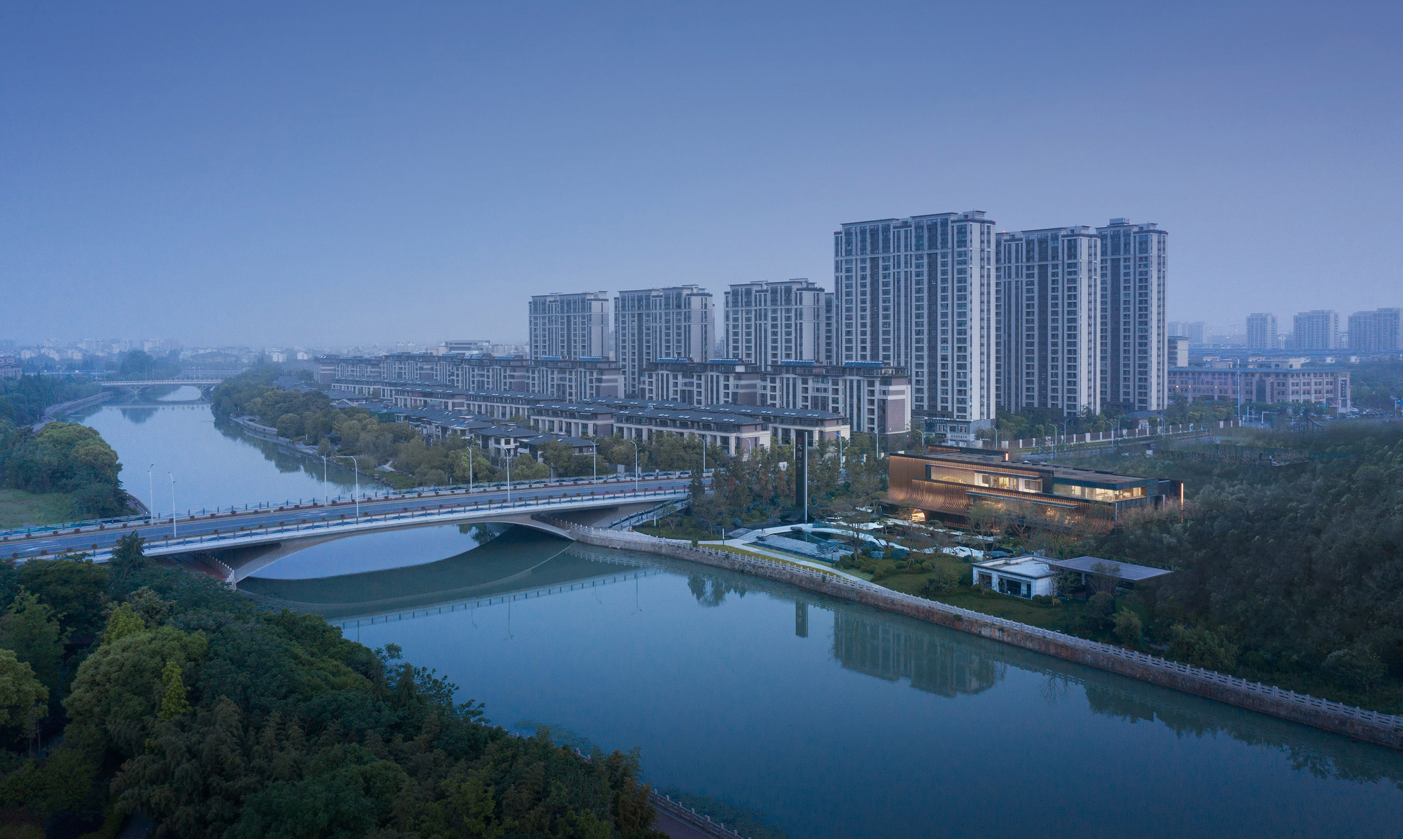 BIM建筑|美的禹洲·大河艺术馆/ PTA上海柏涛