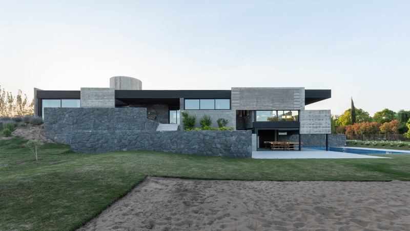 BIM建筑|Mono 住宅 / Patio Estudio